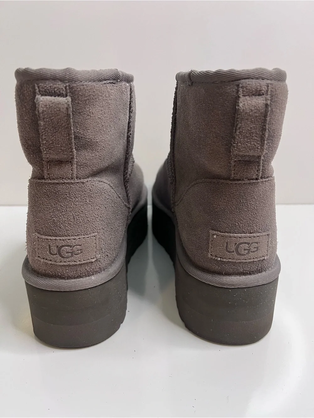 UGG Classic Mini Platform Gray Water-resistant Suede Boots Size US 9 Women